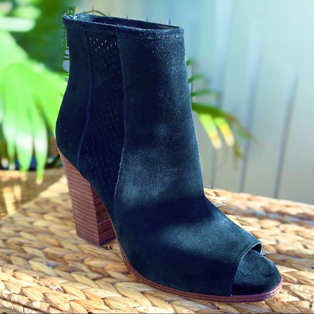 Black Suede Open Toe Bootie Gianni Bini NWOT SZ 10